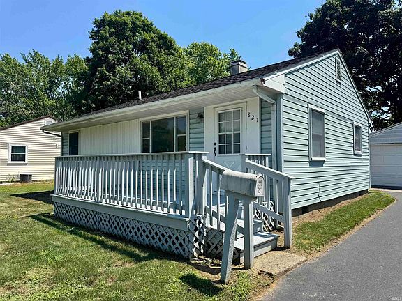 2nd image of 821 Linlawn Dr