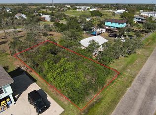 346 Club Oak Ln, Rockport, TX 78382