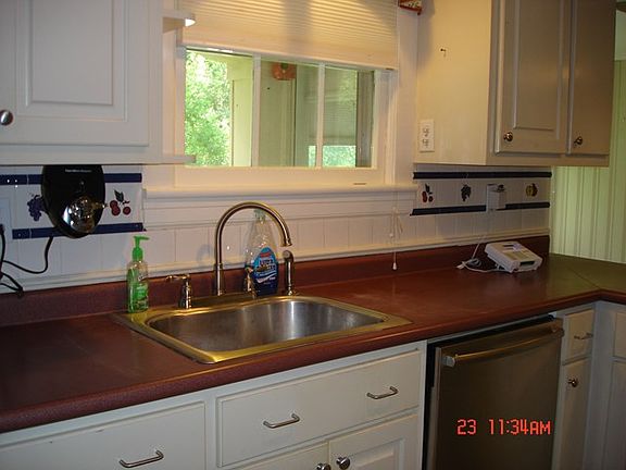 4th image of 908 Center Dr
