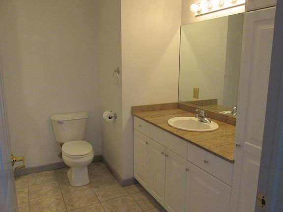 4th image of 108 W Jefferson St APT 806