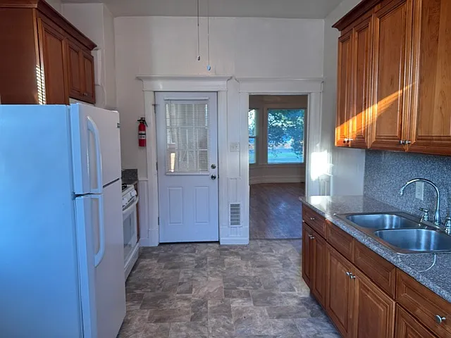 902 W Mansfield Ave #1 — Photo 8