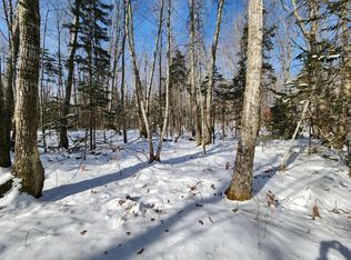 16 Roxmont Rd, Rockport, ME 04856