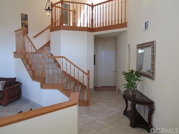4th image of 450 Somerset Cir