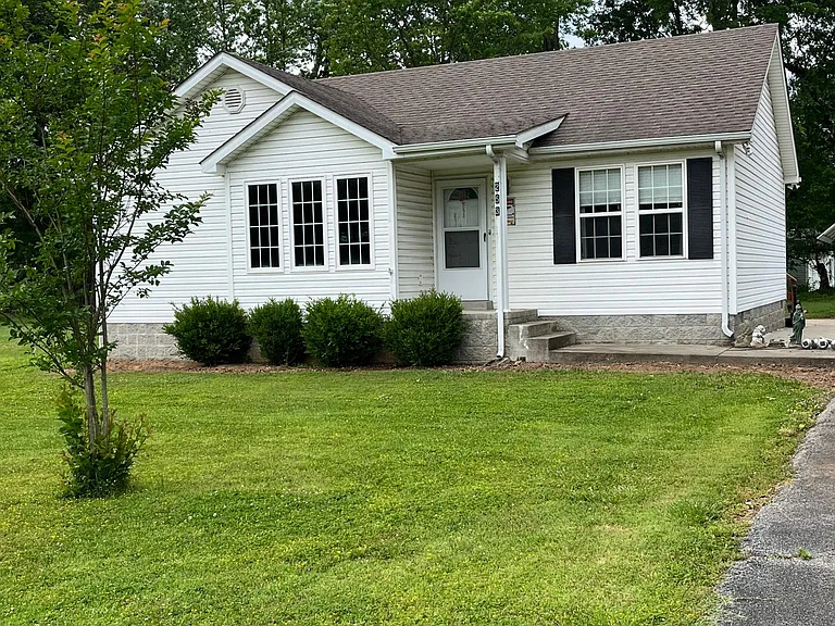 253 Donald Dr — Photo 1