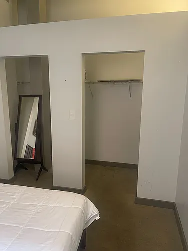 2125 Superior Ave E Photo 1
