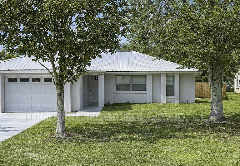 3041 Hoban Ave — Photo 1