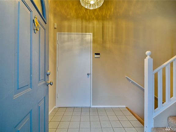 3rd image of 9303 42nd St NE