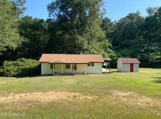 1051 Pricedale Dr, Summit, MS 39666