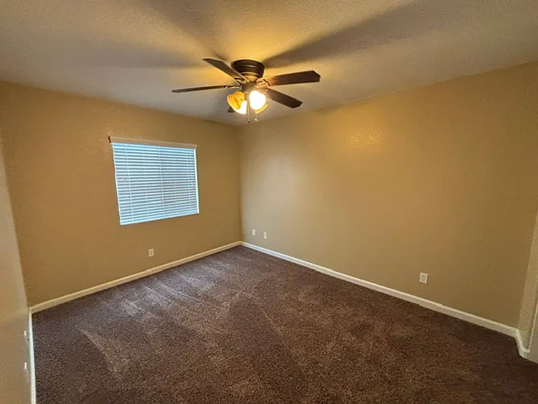 642 W Brewer Rd #122 — Photo 8