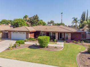7809 Selkirk Dr, Bakersfield, CA 93309