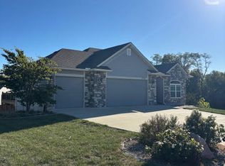 3718 NW 96th Ct, Kansas City, MO 64154