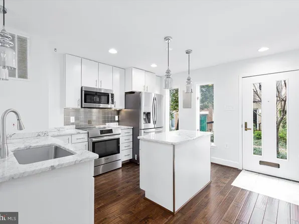 4363 Embassy Park Dr NW, Washington, DC 20016