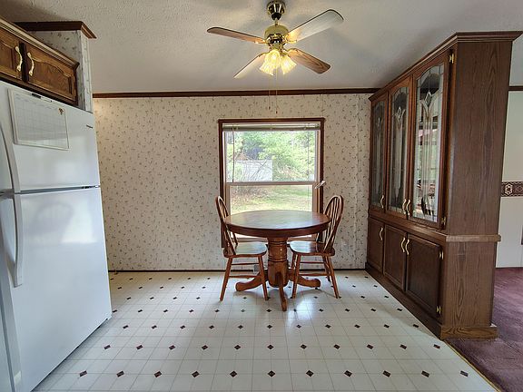 4th image of 52 Hodsdon Lane