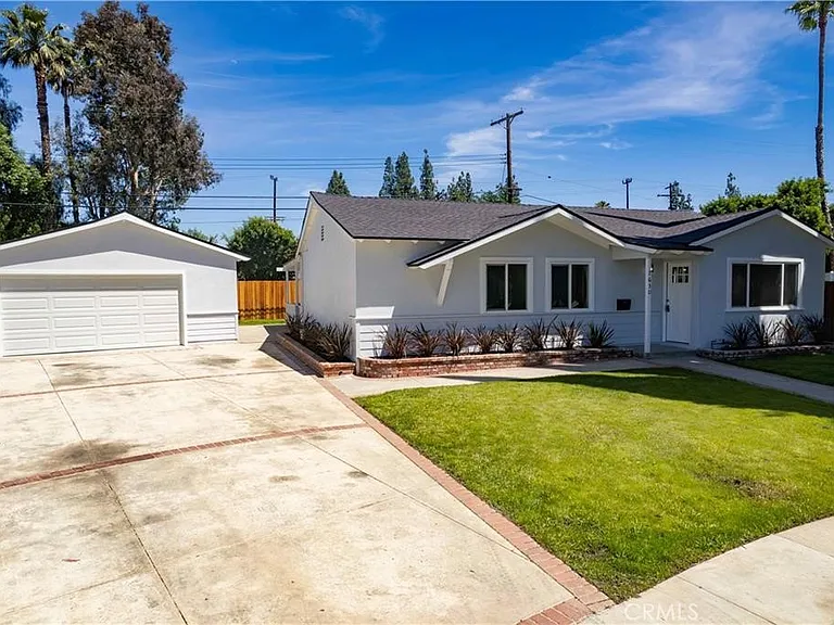 7630 Minstrel Ave — Photo 3
