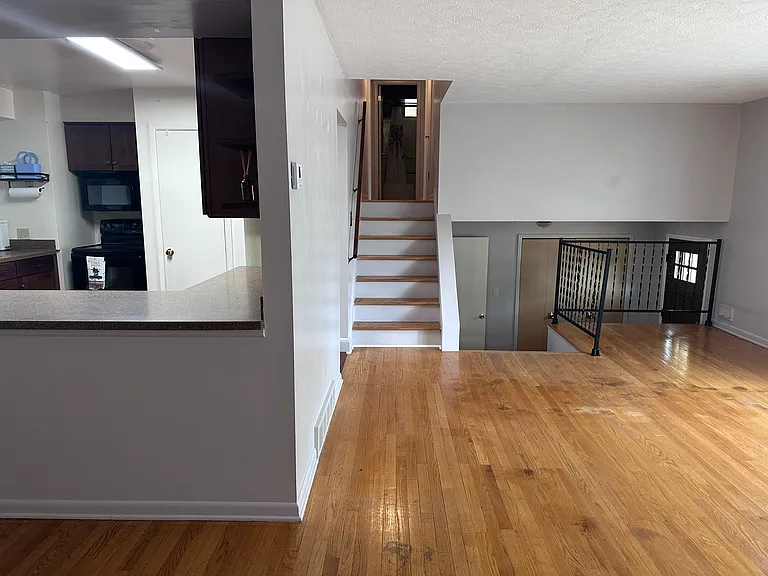 21228 Nottingham Dr — Photo 8