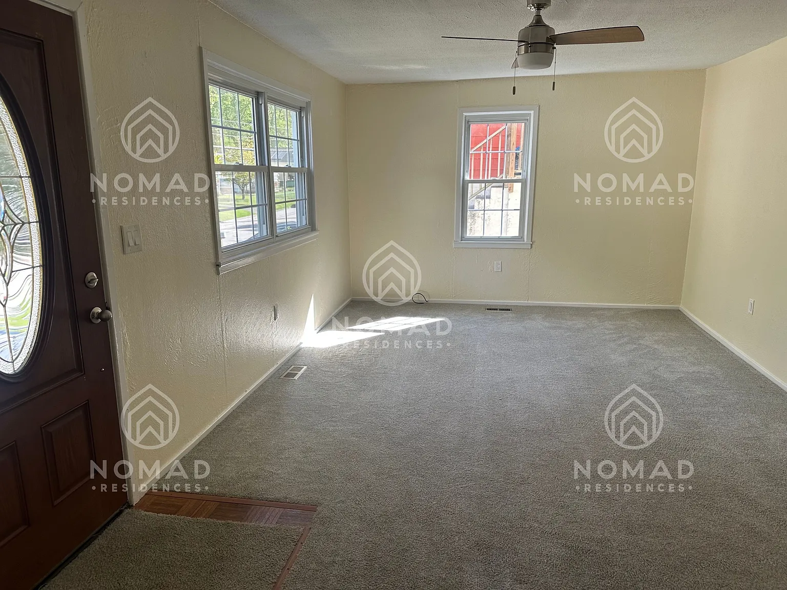 3 bed, 1.0 bath, 1135 sqft, $1,300 — Photo 2