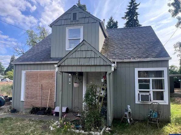 2464 Primrose St, Lebanon, OR 97355