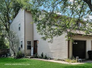 27W113 Cooley Ave, Winfield, IL 60190