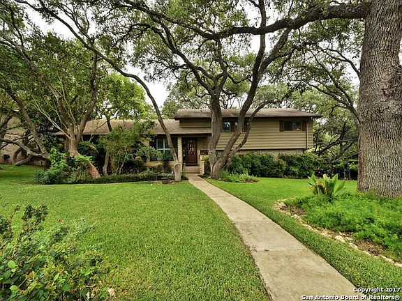 2nd image of 310 Yosemite Dr