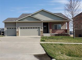 9811 Hazelwood Ave, Johnston, IA 50131