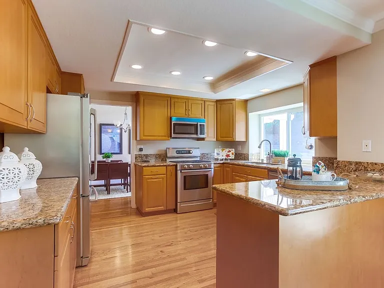 10730 Carillon Ct — Photo 19