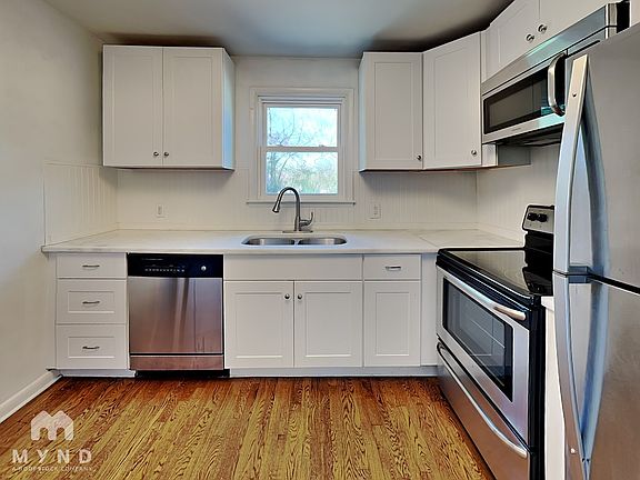 2nd image of 1317 Davidson St