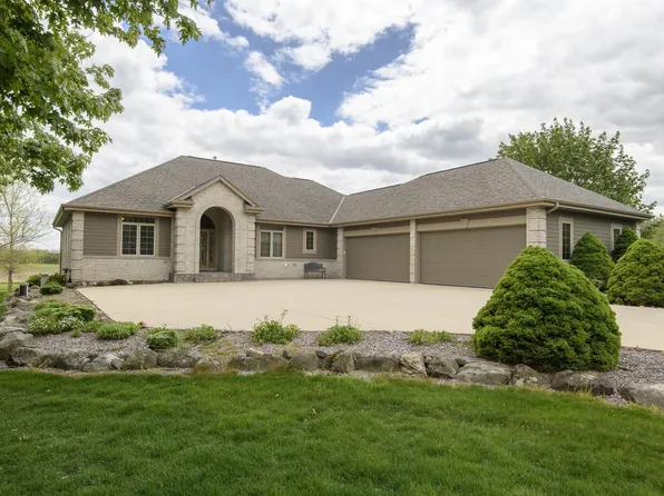 S103W22145 Kelsey AVENUE, Big Bend, WI 53103