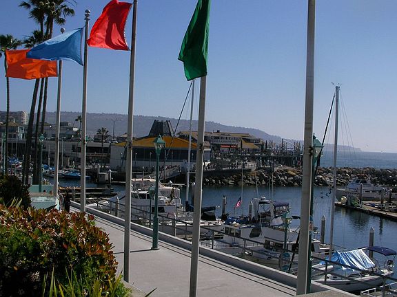 60 Second Walk to the pier