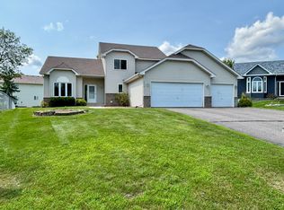 2510 Queen Ave, Shakopee, MN 55379