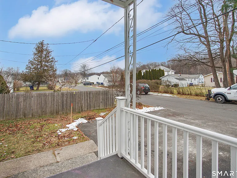 31 Tyler Ave #2 — Photo 28