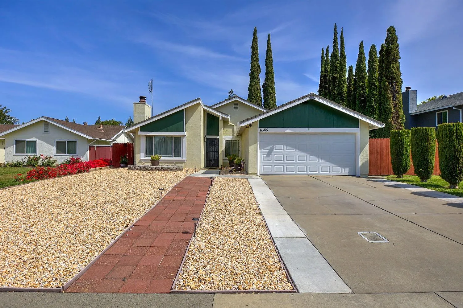 6385 Heathermoor Way photo 1