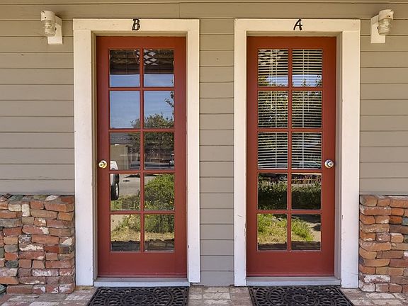 4th image of 2720 Dogwood Ave