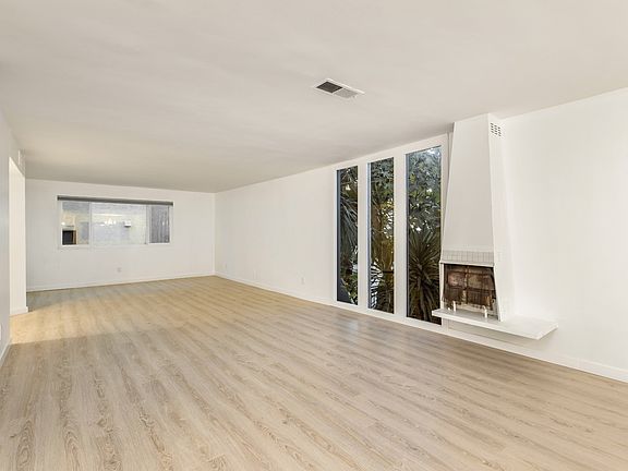 2nd image of 418 S Palm Dr #11275788