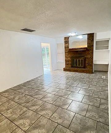 3rd image of 1109 Cottonwood Dr