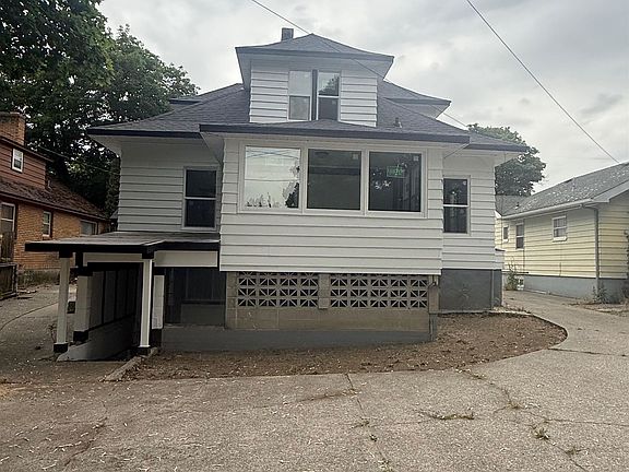 5th image of 3415 S Grand Blvd