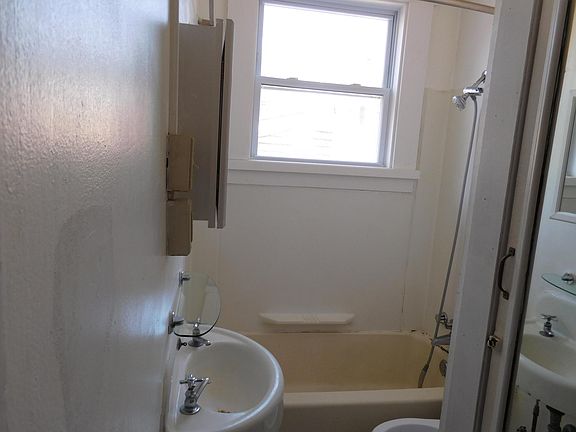 5th image of 47 Maryland Ave APT G