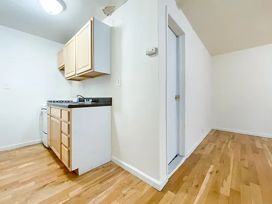 Rented by Compass | media 21