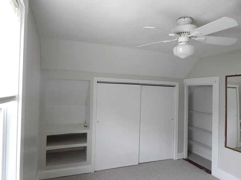 3rd floor-Bedroom 2