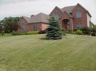 3403 Cypress Dr, Spring Grove, IL 60081