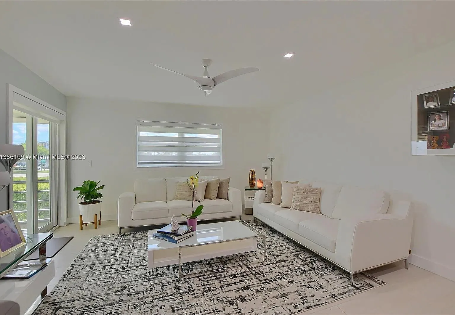 1 bed, 1.0 bath, 1170 sqft, $1,325 — Photo 2