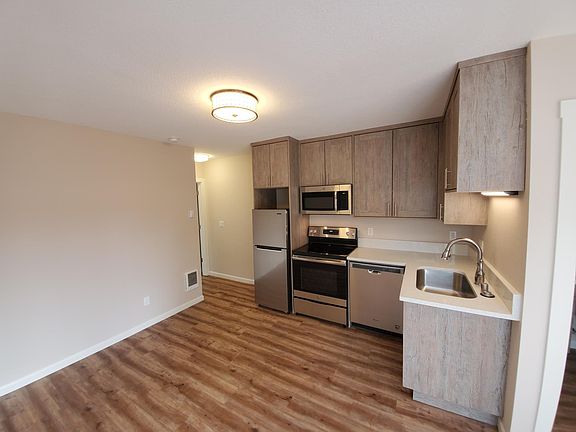 5th image of 2608 Unander Ave Unit B