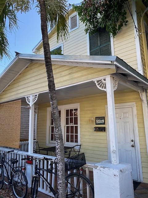 1st image of 1009 Watson St