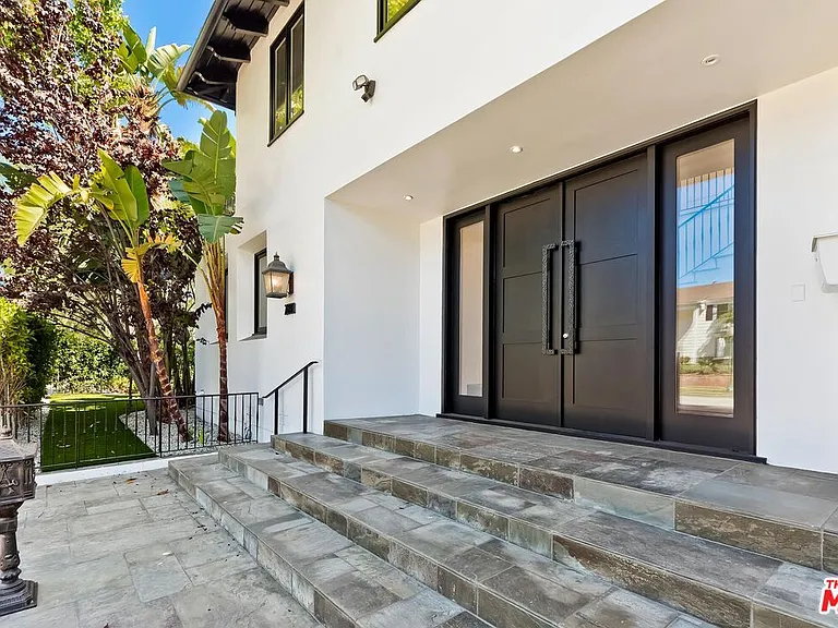 2890 Forrester Dr — Photo 3