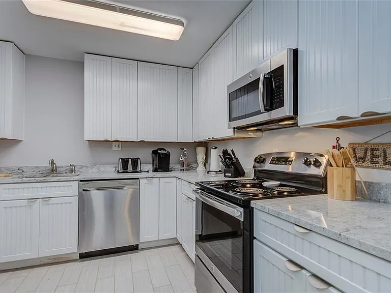 3200 W De Bazan Ave — Photo 12
