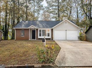 3911 Wood Path Ln, Stone Mountain, GA 30083