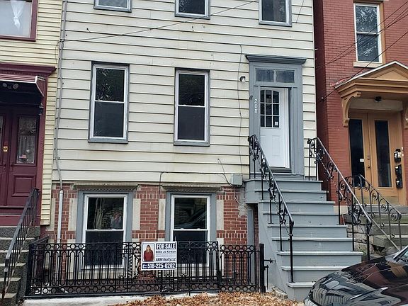 2nd image of 208 Myrtle Avenue
