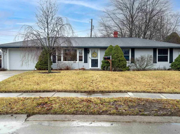 3427 Collegiate Ct, Fort Wayne, IN 46805