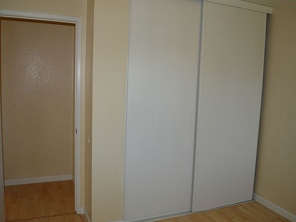 5th image of 179 Kenbrook Cir