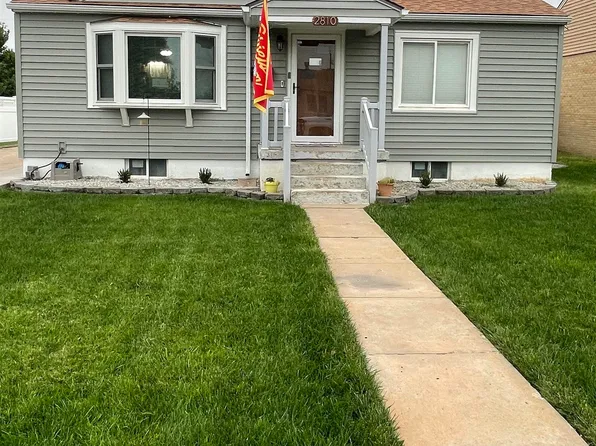 2810 Meadowlark Ln, Great Bend, KS 67530