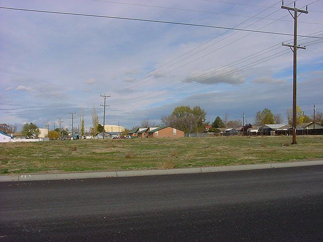 2nd image of Tbd Se 9th Ave